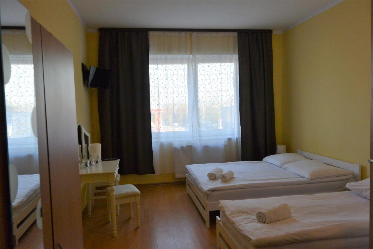 Hostel Dv Morski - Z Prywatnymi Lazienkami Gdynia Exterior foto